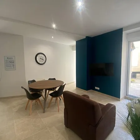 Le Sunlight - Superbe P3 Rue Menard Avec Garage Et Terrasse * Nimes
